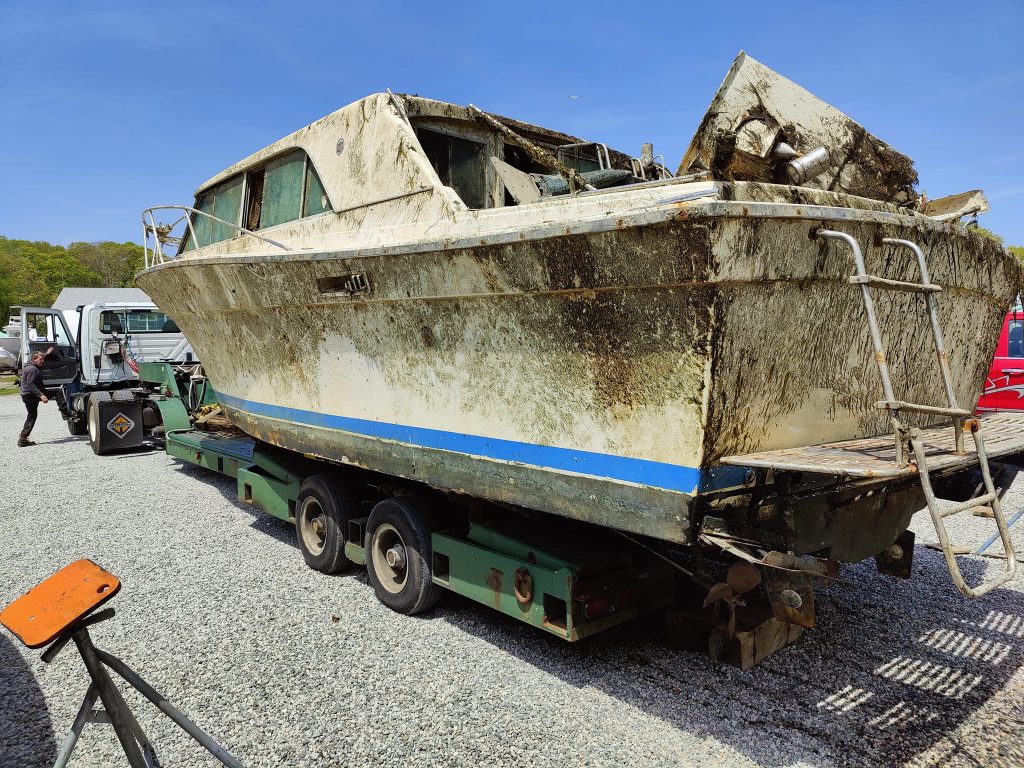 salvage sunken boat removal and disposal in wakefield rhode island